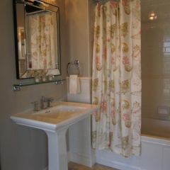 bathromms 24 20180902